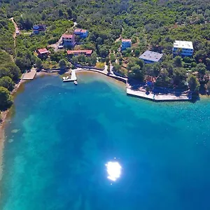 Luka Hotel