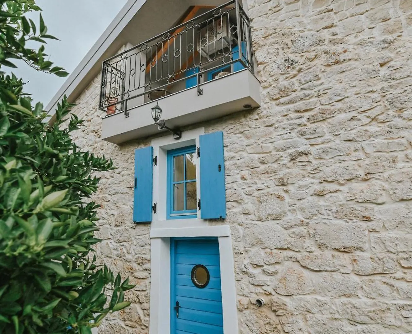 Stone House Zrinski Entire Apartment 62 M2 Luka